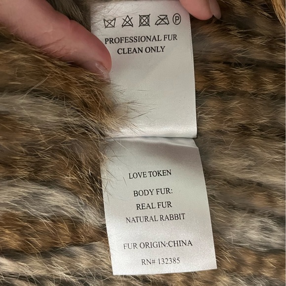 LoveToken 100% Rabbit Fur Vest - Size Women’s Small - Picture 6 of 7